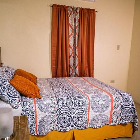Connie'S Comfort Suites St. John's Luaran gambar