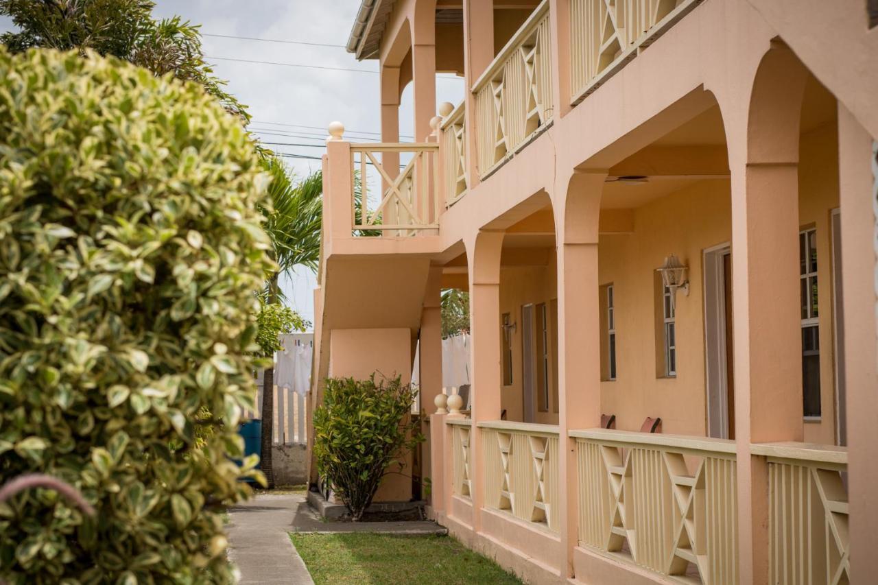 Connie'S Comfort Suites St. John's Luaran gambar