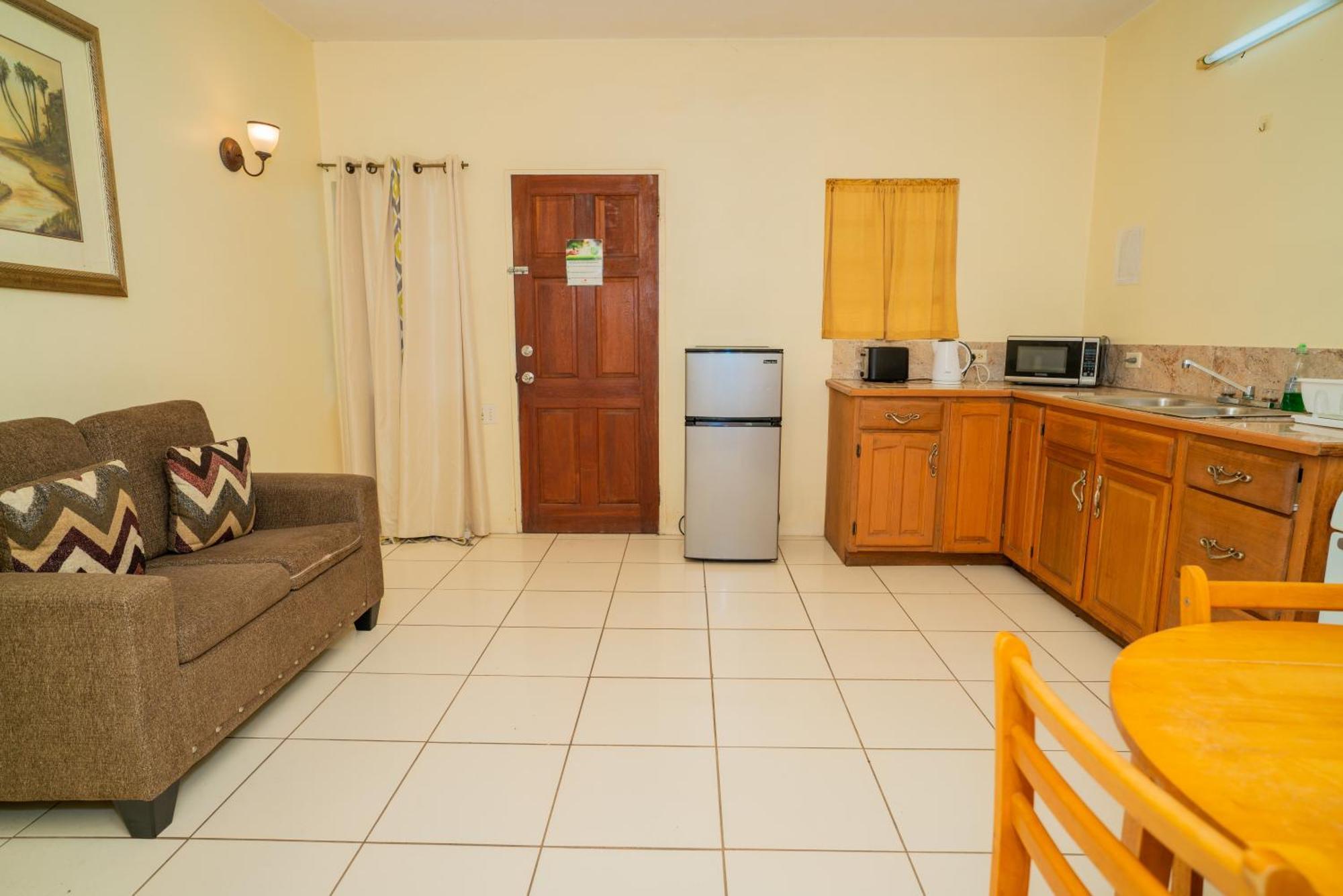 Connie'S Comfort Suites St. John's Luaran gambar