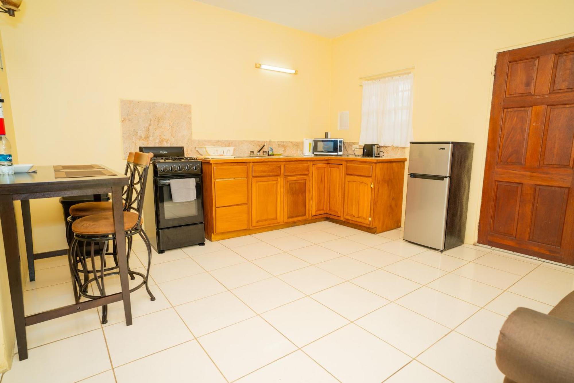 Connie'S Comfort Suites St. John's Luaran gambar