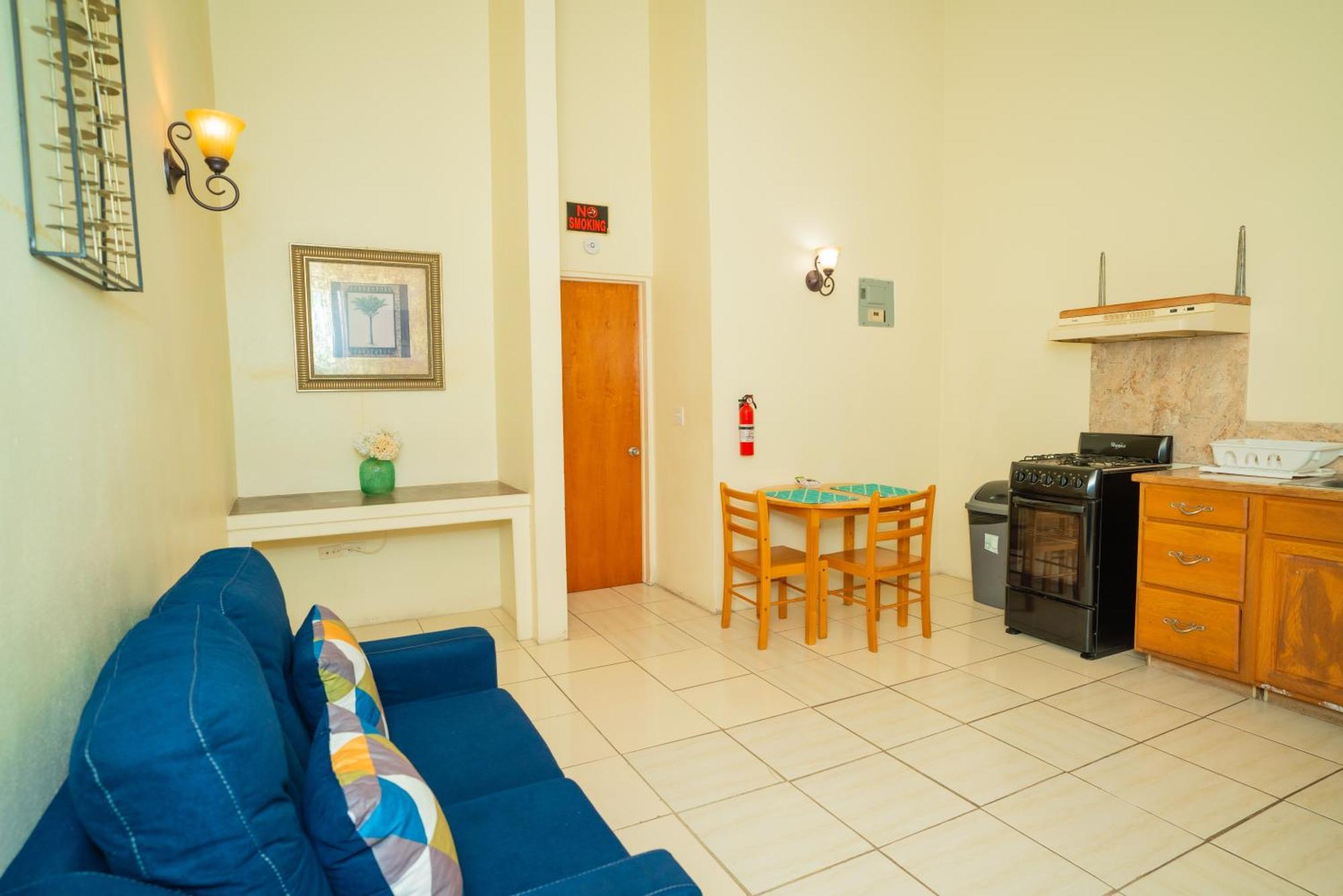Connie'S Comfort Suites St. John's Luaran gambar