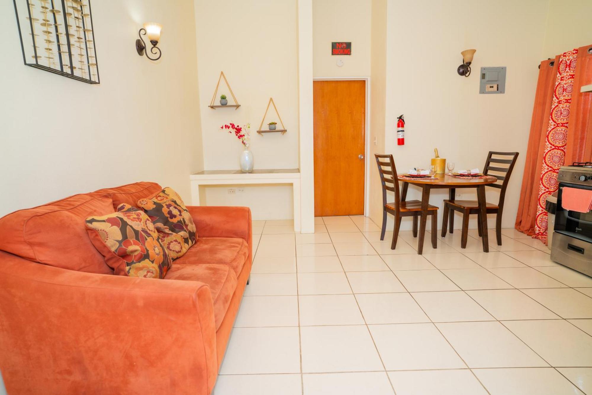 Connie'S Comfort Suites St. John's Luaran gambar