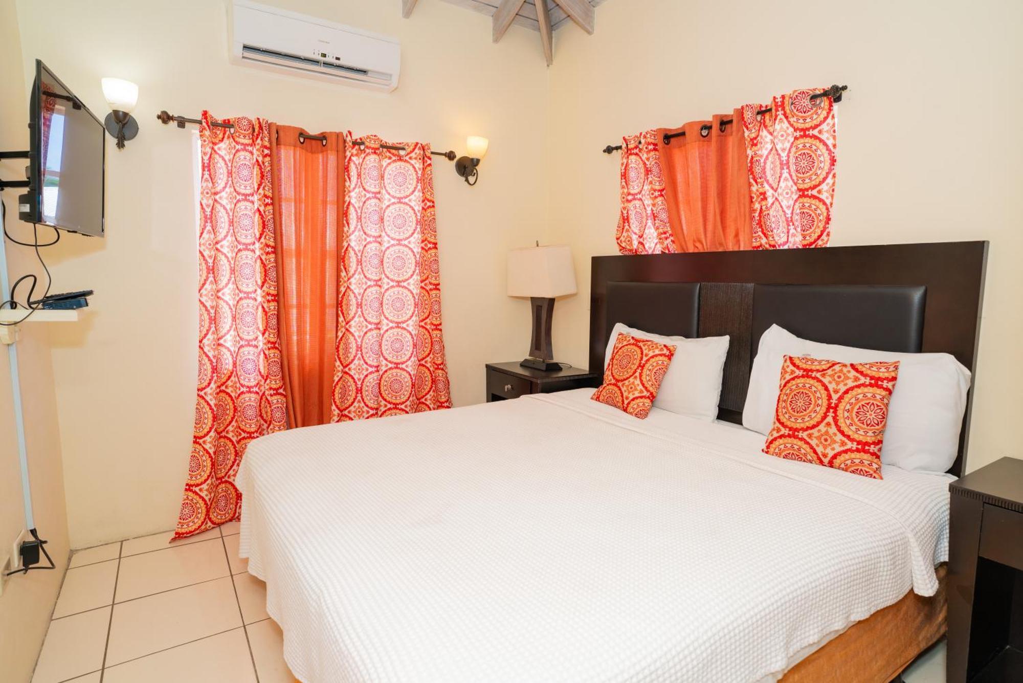 Connie'S Comfort Suites St. John's Luaran gambar