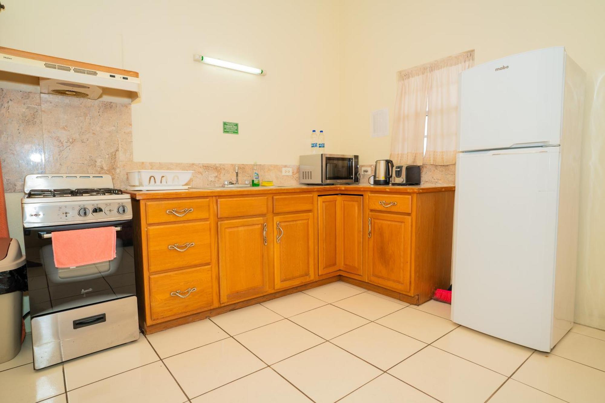 Connie'S Comfort Suites St. John's Luaran gambar