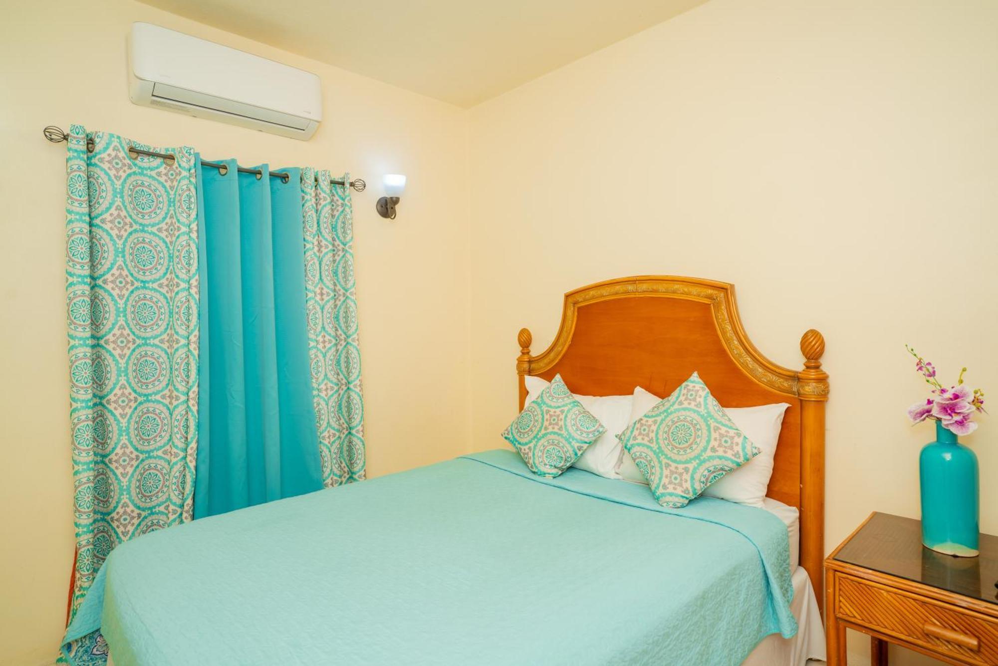 Connie'S Comfort Suites St. John's Luaran gambar